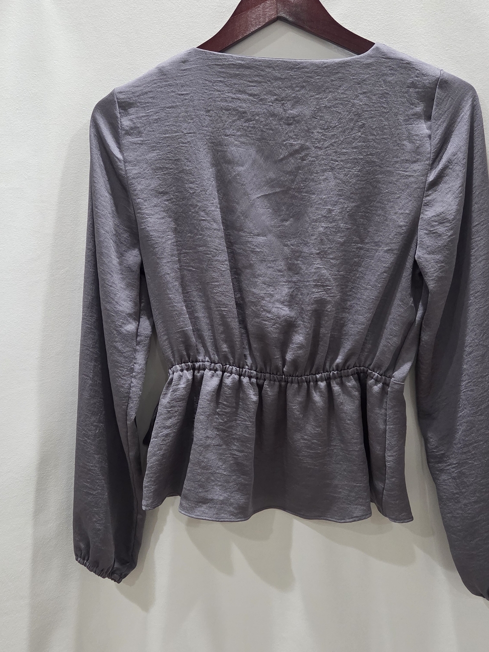 Express Women’s Gray Wrap Peplum Top - Picture 5 of 7